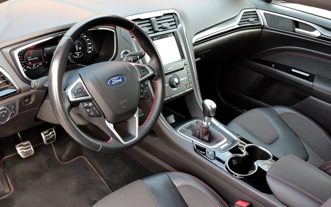 Ford Mondeo cena 67900 przebieg: 198978, rok produkcji 2018 z Wałbrzych małe 781